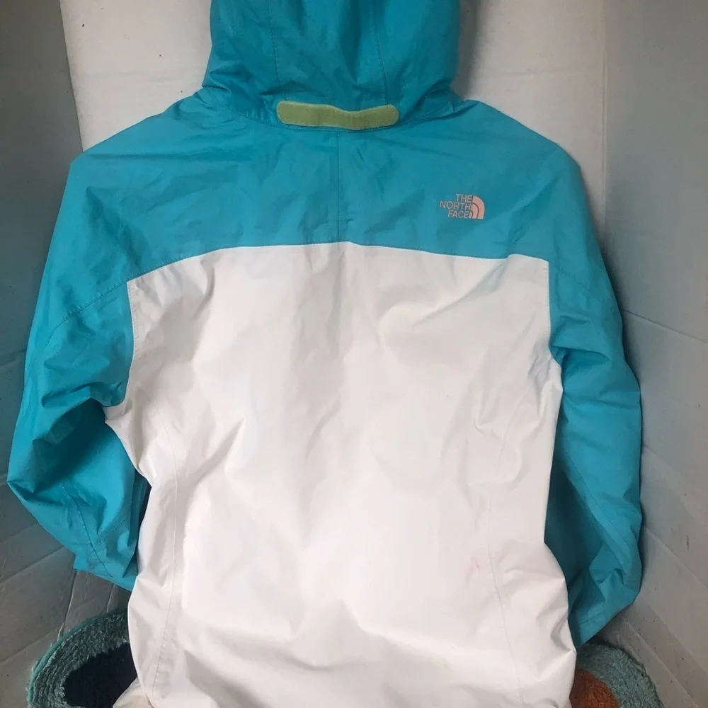 The north face the resolve rain jacket for girls